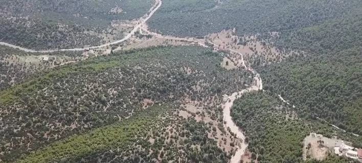 Αυτοψία με drone στη Μάνδρα: Μια ακόμα καταστροφή βρίσκεται σε «αναμονή» (Βίντεο)